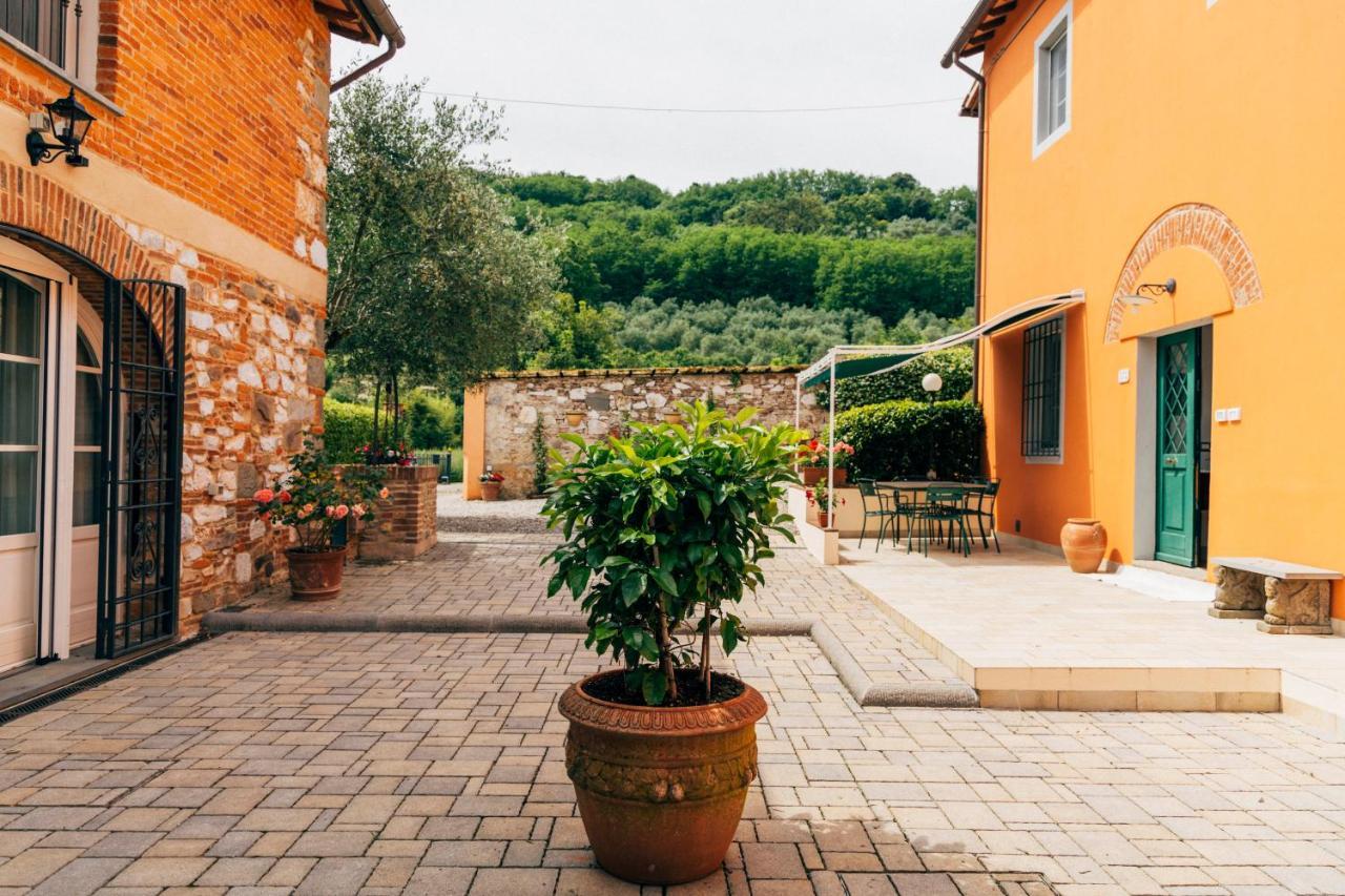 Tenuta San Giovanni Lucca - Borgo Del Locumone Bagian luar foto